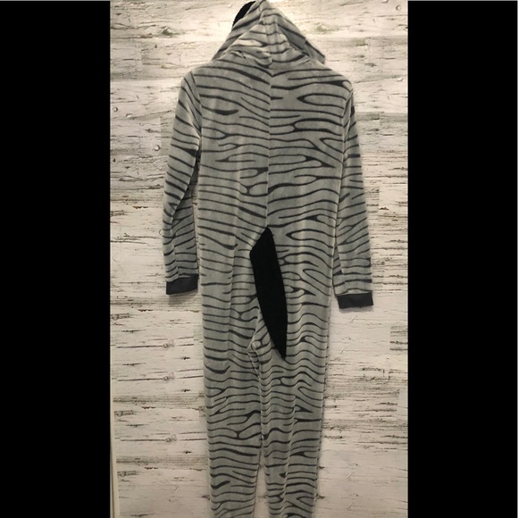 Cozy Adult size Zebra / animal print Adult Pyjama - Picture 5 of 5